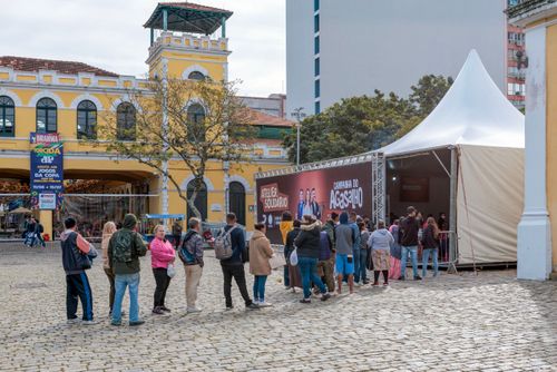 04EL785