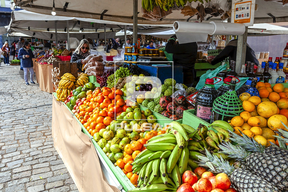 Banca de frutas em feira livre