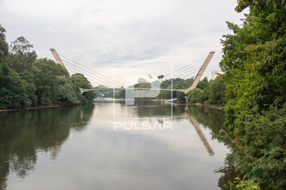 Passarela Estaiada doutor Aninoel Dias Pacheco sobre o Rio Piracicaba 