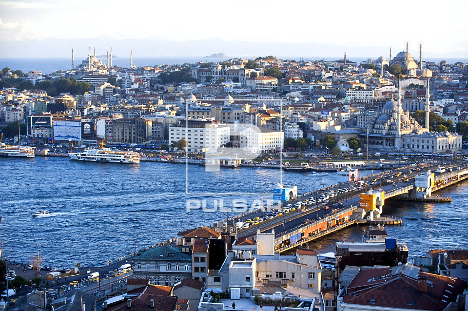 https://vault.pulsarimagens.com.br/file/preview/04LW123.jpg