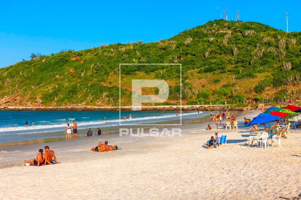 Banhistas na Praia do Pontal
