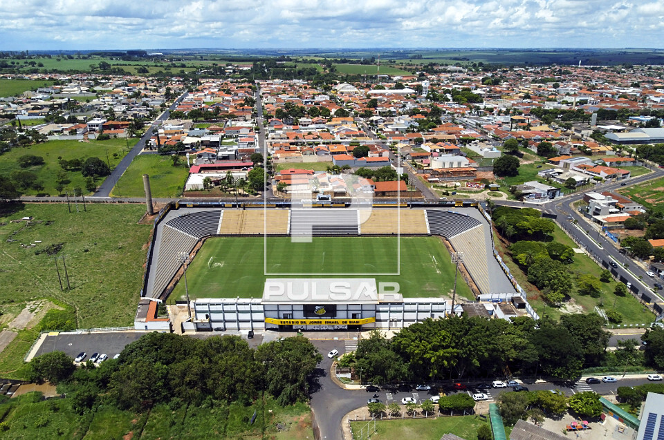 Vista de drone do Estádio Doutor Ismael de Biasi mais conhecido como Jorjão bairro Vila Vista de drone do Estádio Doutor Ismael de Biasi mais conhecido como Jorjão bairro Vila
