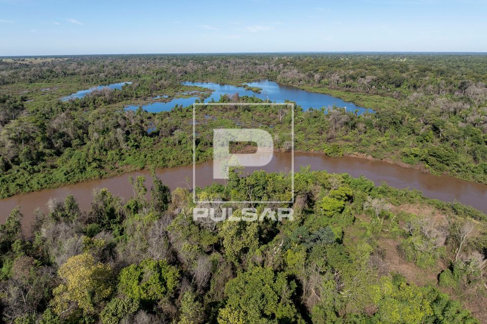 Vista de drone dos meandros do rio Aquidauana com lagoas e corixo formados pelo seu transbordamento - Pantanal