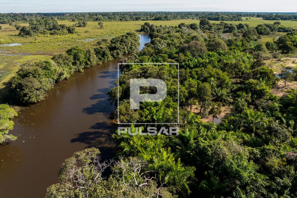 Vista de drone de área de vazante na planície pantaneira no início da estiagem - comparar com 07ADR062 dura