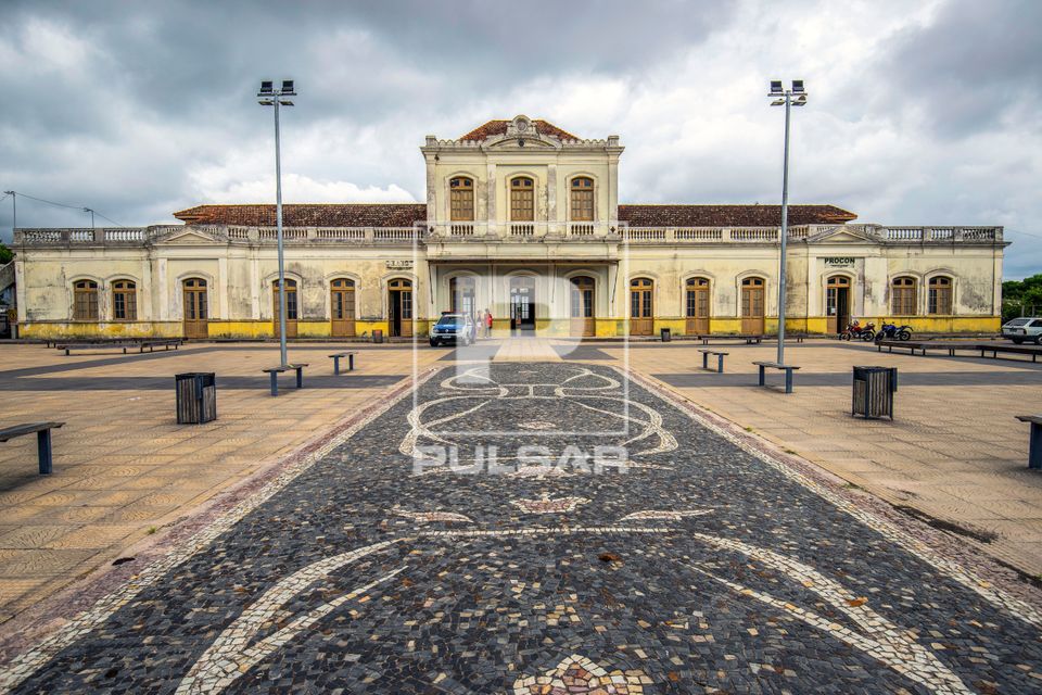 Estação Ferroviária de Pelotas - abriga a secretaria de turismo o Procon o centro de referência em saúde 