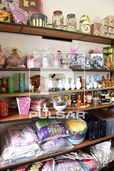 Loja de artesanato e produtos regionais - 