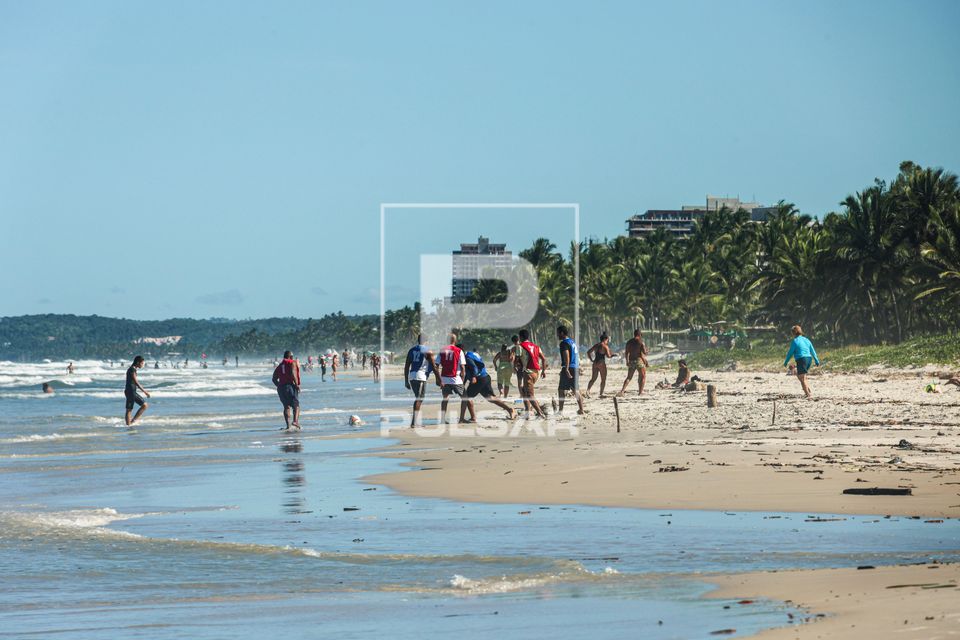 Futebol na Praia do Sul - Costa do Cacau