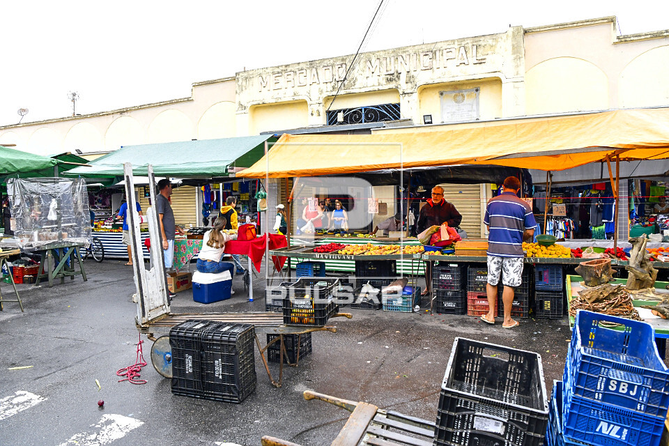 Bancas no Mercado Municipal - centro da cidade