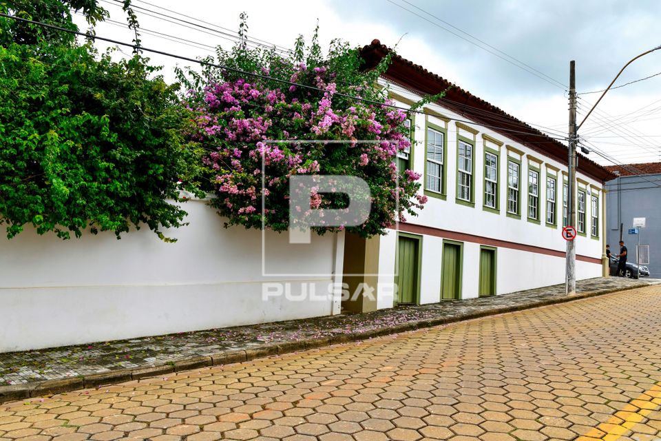 Casa colonial no centro da cidade