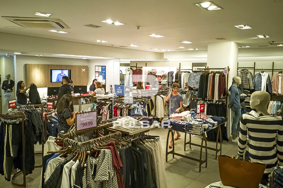 Loja de roupa masculina e feminina - 