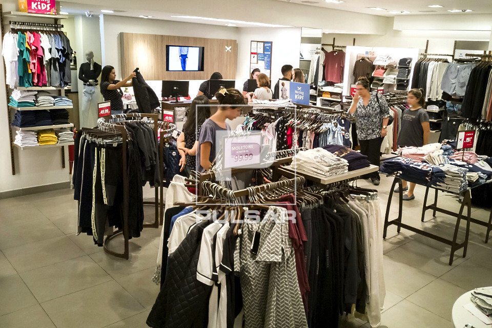 Loja de roupa masculina e feminina - 