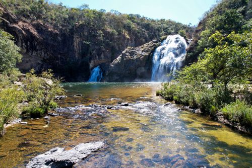 Vista de drone da Cachoeira Maria Augusta na Serra da Canastra